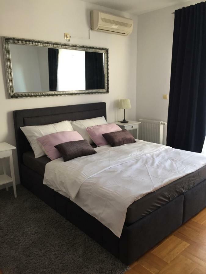 Studio Apartman Lara *** Όσιγιεκ Εξωτερικό φωτογραφία